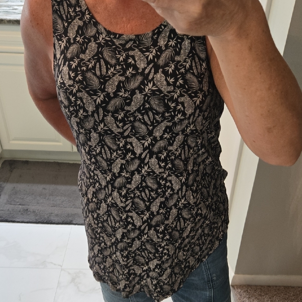Old Navy Black and Gray Tiger Patterned Tank Top